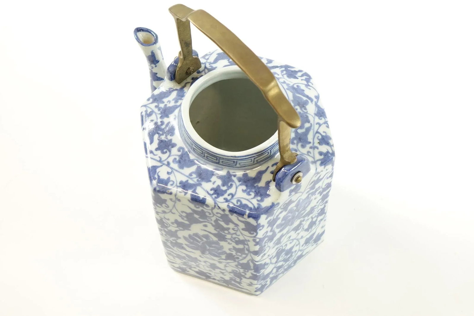 18th Century Antique Chinese Blue and White Porcelain Hexagonal Teapot - 5