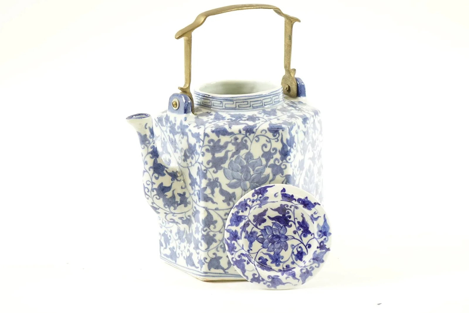 18th Century Antique Chinese Blue and White Porcelain Hexagonal Teapot - 7