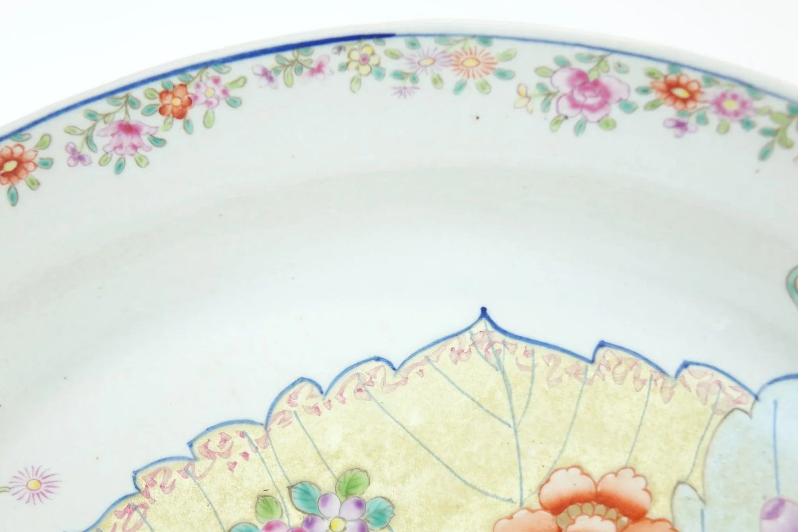 Antique 18th-Century Chinese Export Tobacco Leaf Porcelain Platter - 3