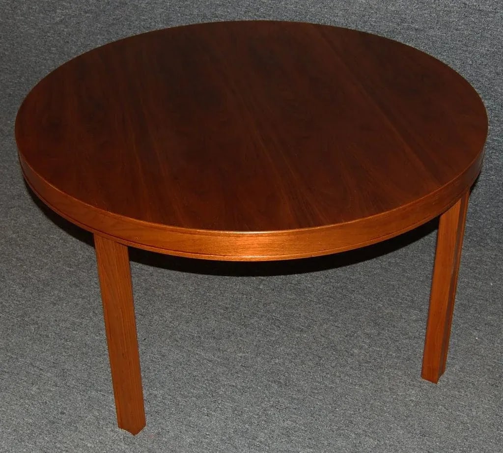 Swedish Mid-Century Modern Round Walnut End or Coffee Table by Carl Malmsten - 3
