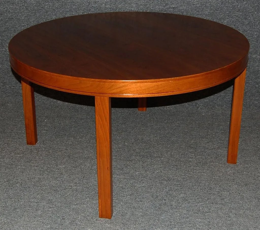 Swedish Mid-Century Modern Round Walnut End or Coffee Table by Carl Malmsten - 4