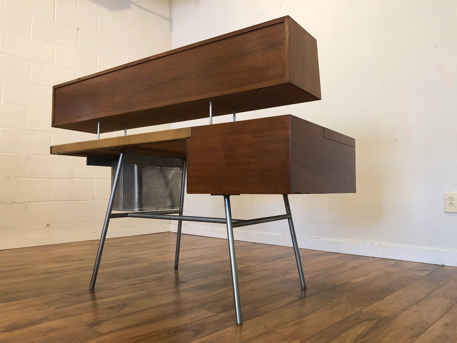 George Nelson for Herman Miller Walnut, Steel and Leather Mid Century Desk - 4