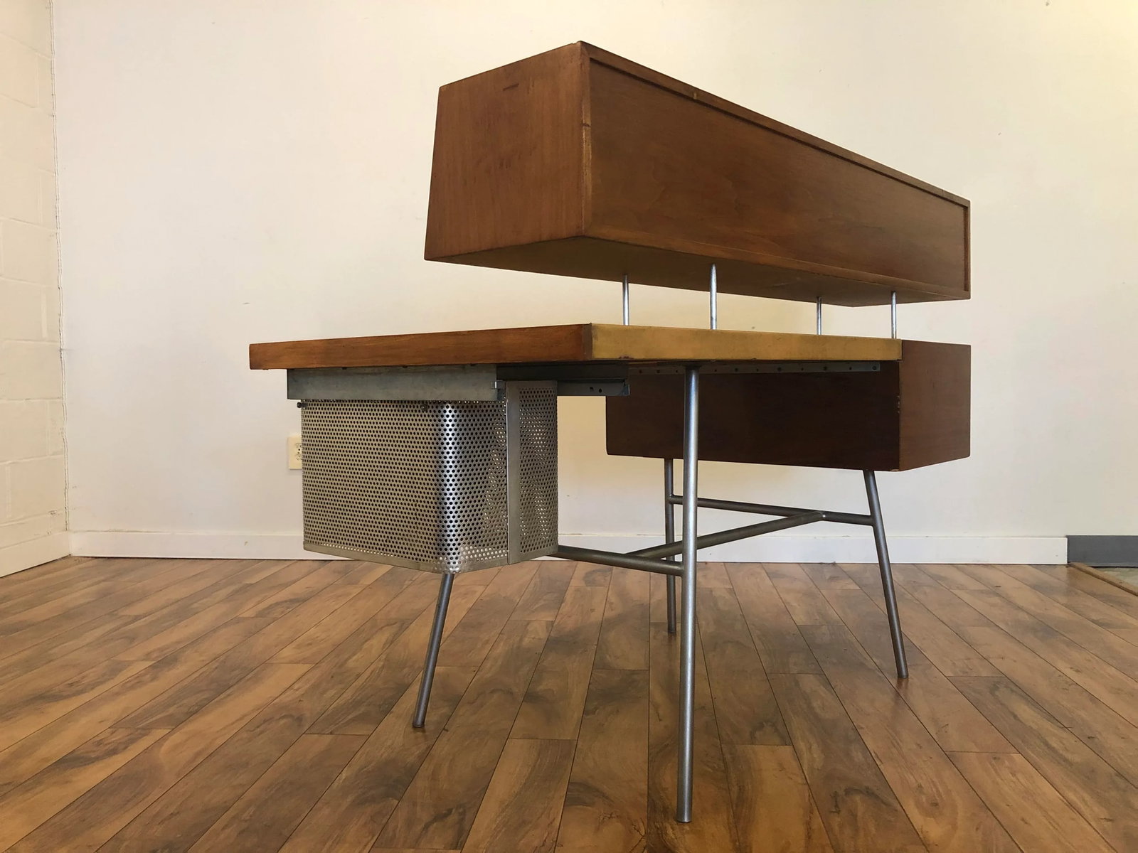 George Nelson for Herman Miller Walnut, Steel and Leather Mid Century Desk - 5