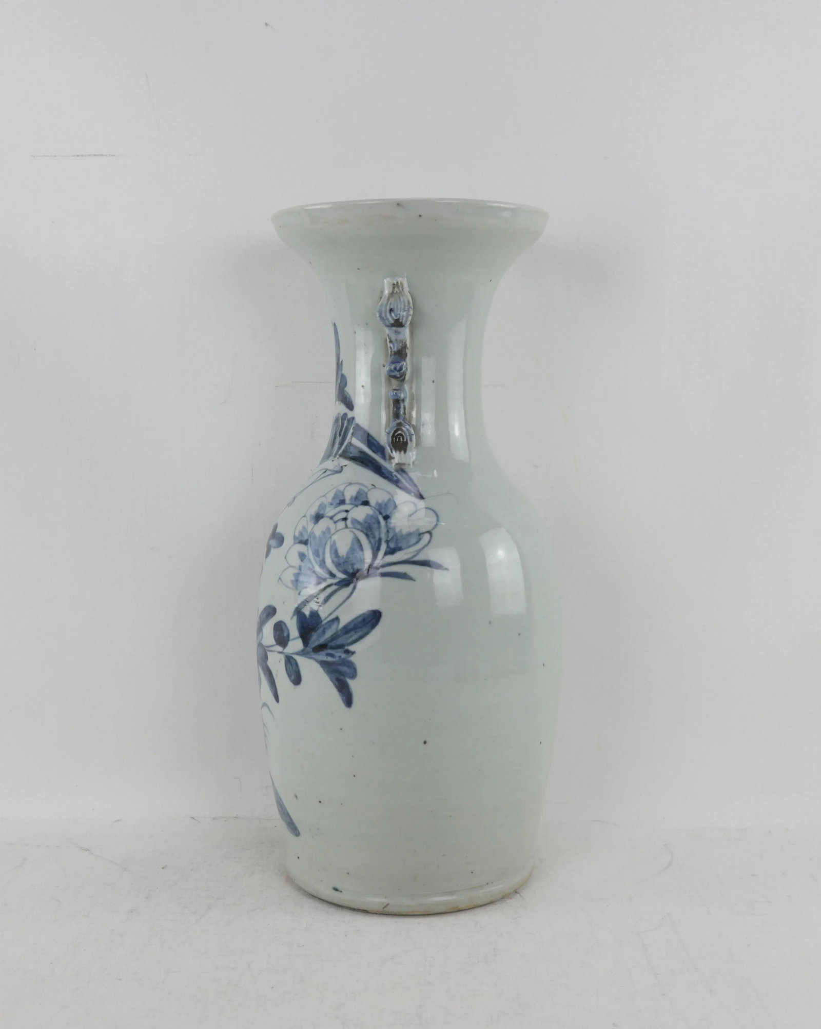 Chinese Mid-Qing Dynasty Blue and White Porcelain Vase - 5