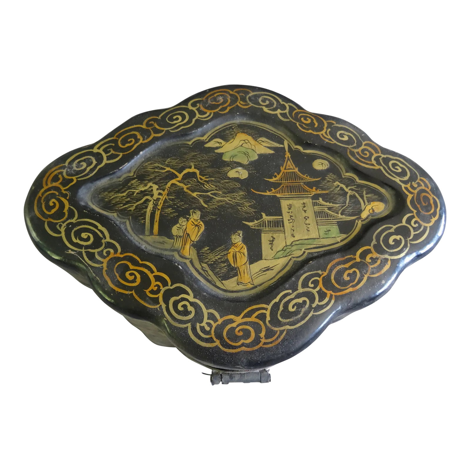Early 20th Century Vintage Chinese Covered Scalloped Shape Box: Chinoiserie Decoration scene box on black lacquer with red interior Condition: Alterations: Original Condition Unaltered Imperfections: Some Imperfections Condition Notes: condition is good Origin: