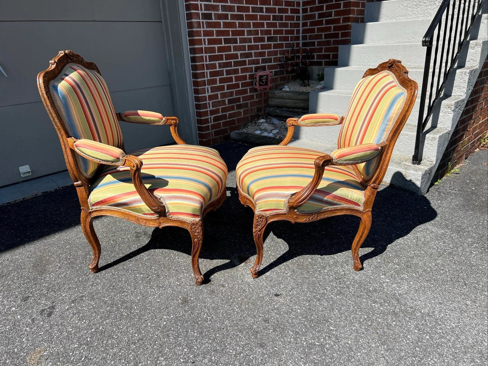Pair of Carved Oak French Louis XV Styled Fauteuils by Don Ruseau, 1960s - 12