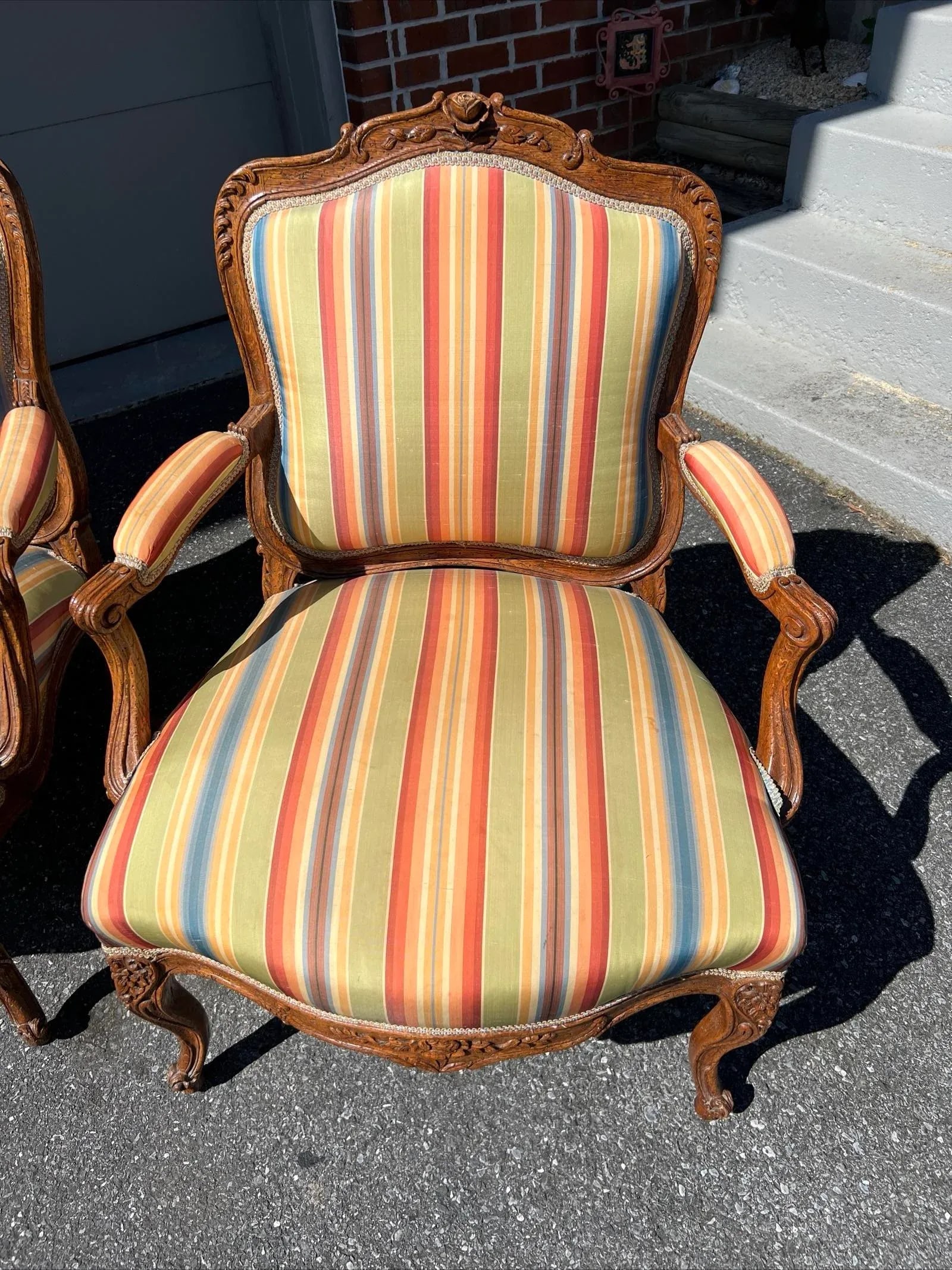 Pair of Carved Oak French Louis XV Styled Fauteuils by Don Ruseau, 1960s - 9