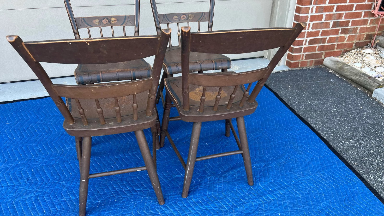 Set of 4 Paint Decorated Plank Seat Chairs, Pennsylvania, Circa 1850's - 11