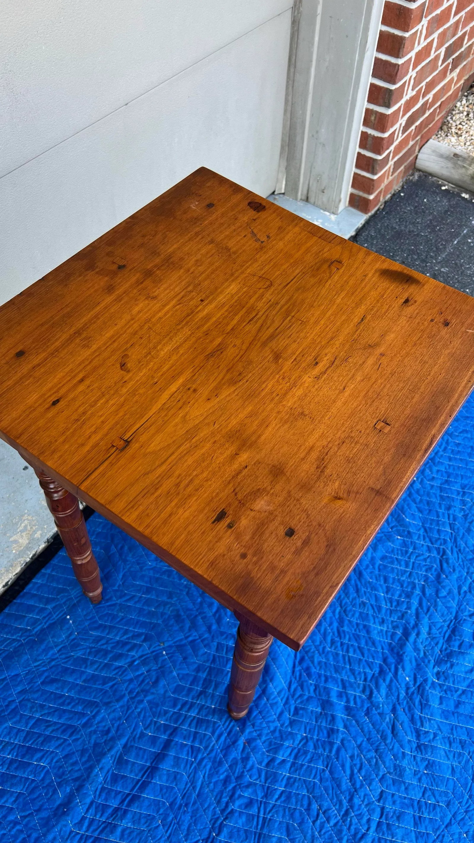 A Antique Sheraton Walnut One Drawer Stand, Pennsylvania, Circa 1820's - 3