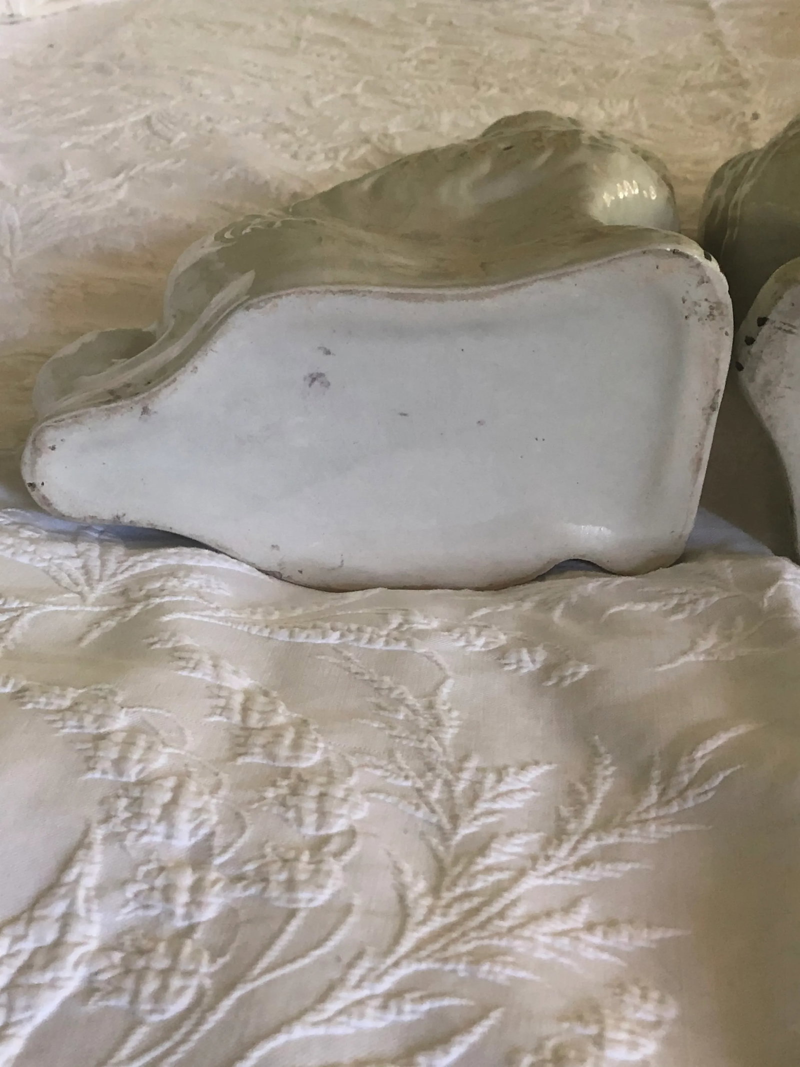 Similar Staffordshire Style Porcelain Spaniels - a Pair - 11