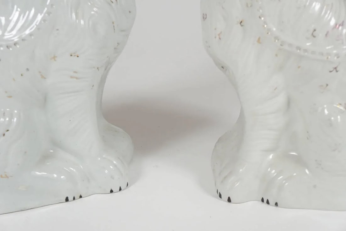 Similar Staffordshire Style Porcelain Spaniels - a Pair - 4