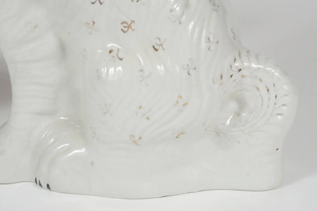Similar Staffordshire Style Porcelain Spaniels - a Pair - 5