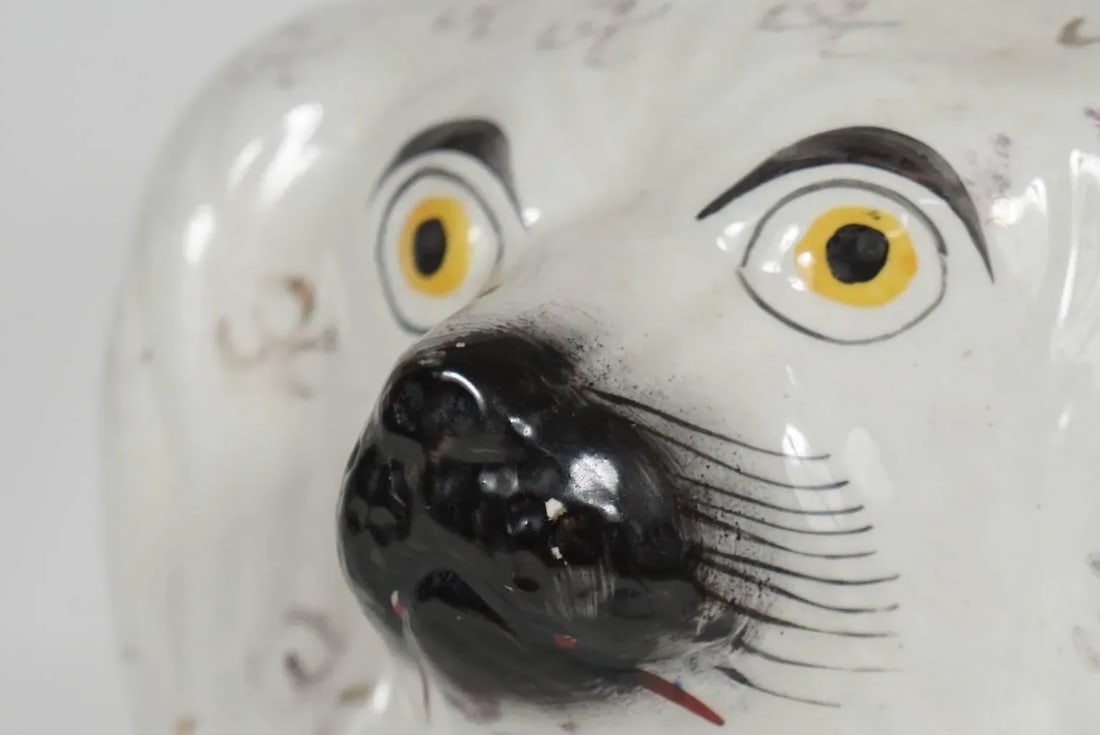 Similar Staffordshire Style Porcelain Spaniels - a Pair - 7