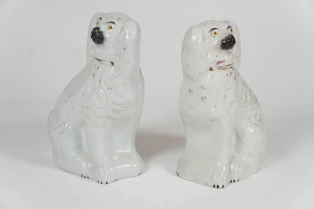 Similar Staffordshire Style Porcelain Spaniels - a Pair - 8
