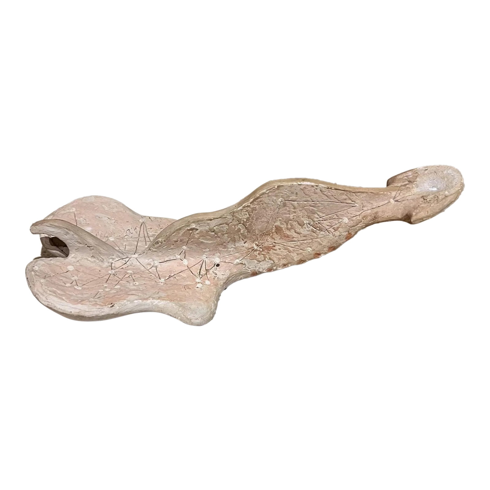 1970s Studio Pottery Art Sculptural White Spine Vertebrae: AMBIANIC presents Textured White Vertebrae Studio Pottery Art Abstract Sculptural Spine Bone 3.13 h x 10.5 w x 4.63 Original vintage condition. See images please. Condition: Alterations: Original