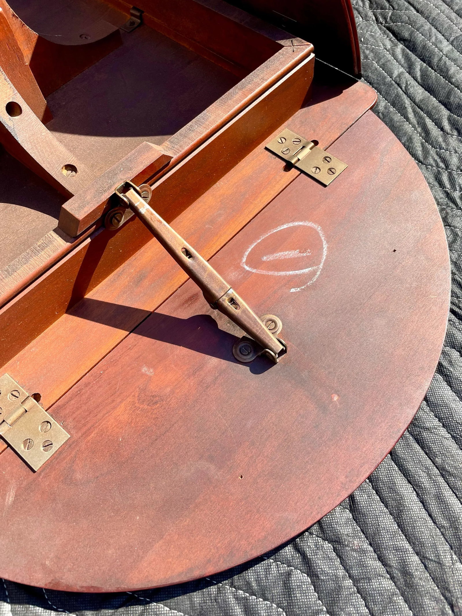 Vintage Mahogany Cloverleaf Pembroke Table - 9