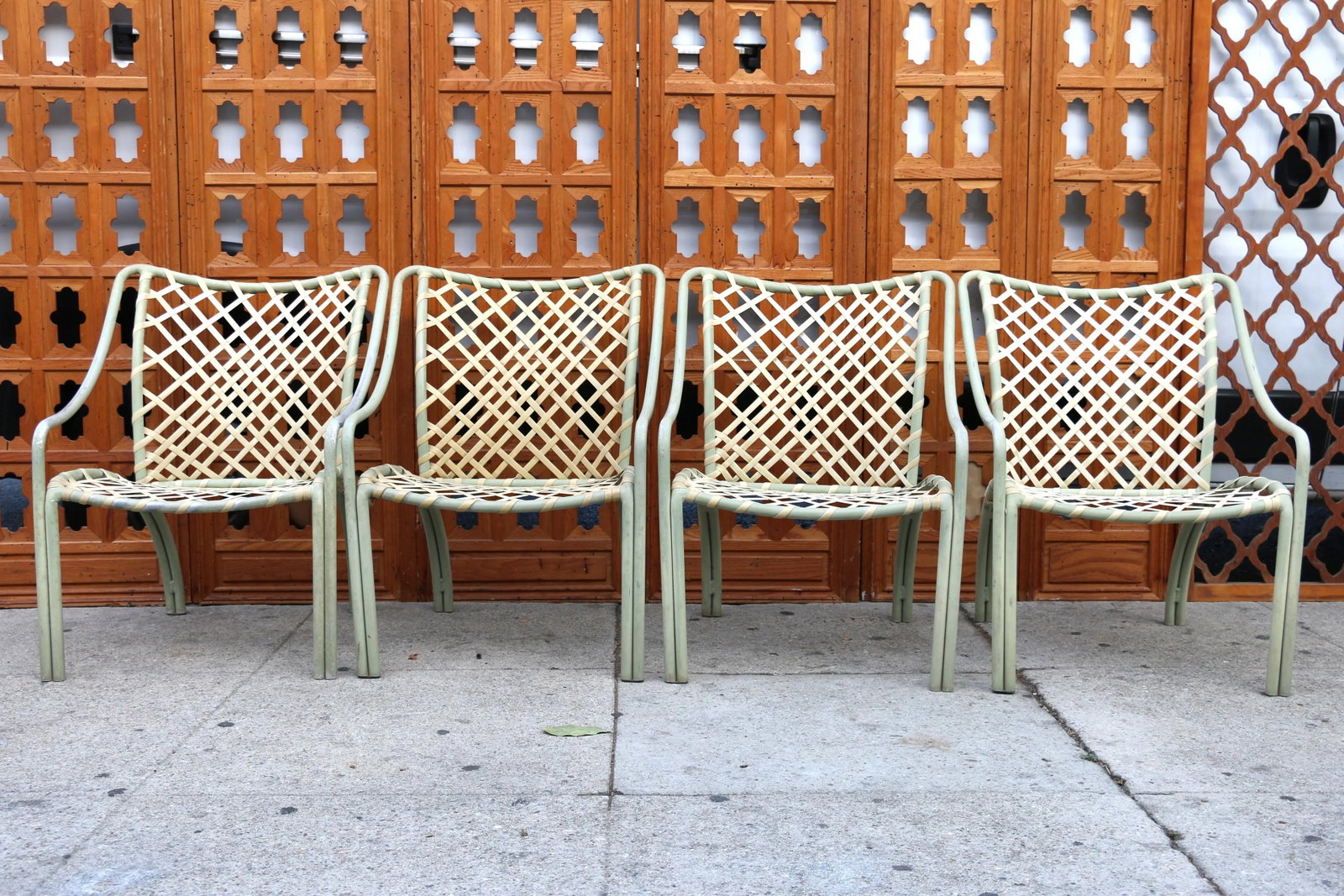 Vintage Set of Four Tamiami Patio Lounge Chairs With Two Ottomans by Brown Jordan - 2