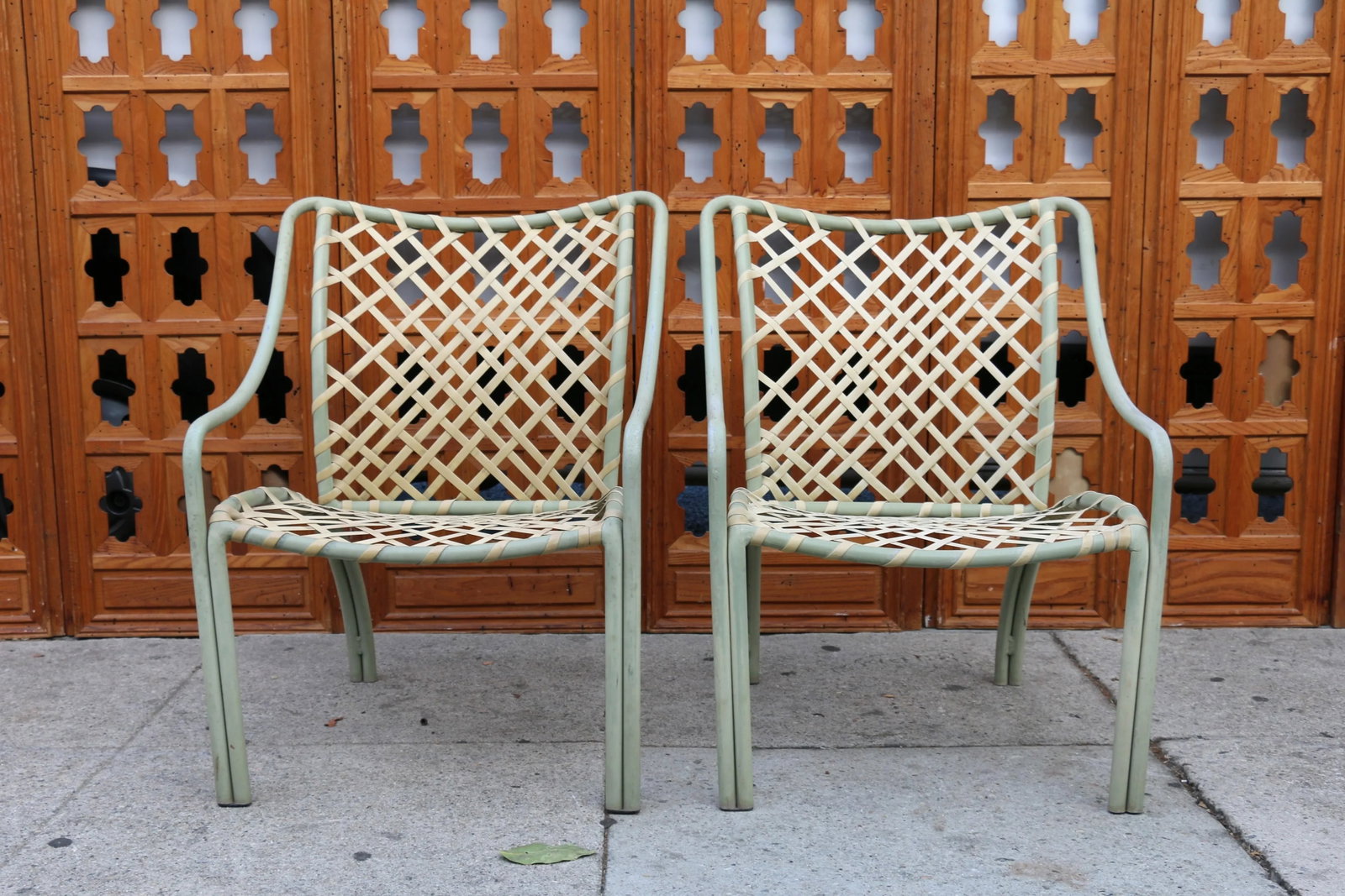 Vintage Set of Four Tamiami Patio Lounge Chairs With Two Ottomans by Brown Jordan - 7