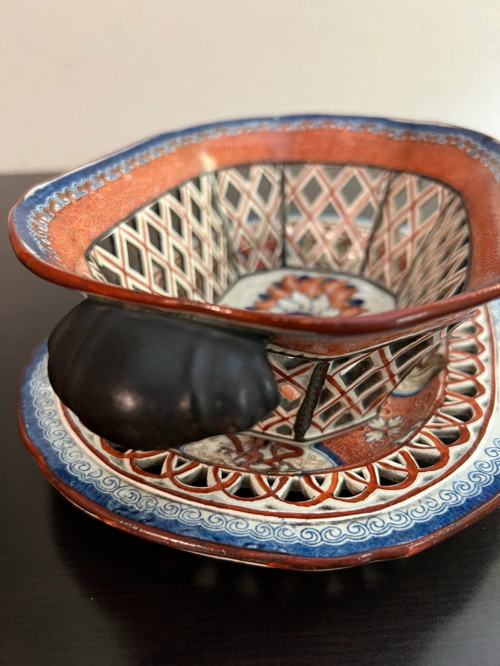 Spode "Dollar" Pattern Variant Pearlware Chestnut Basket and Tray, Circa 1815-1825 - 6