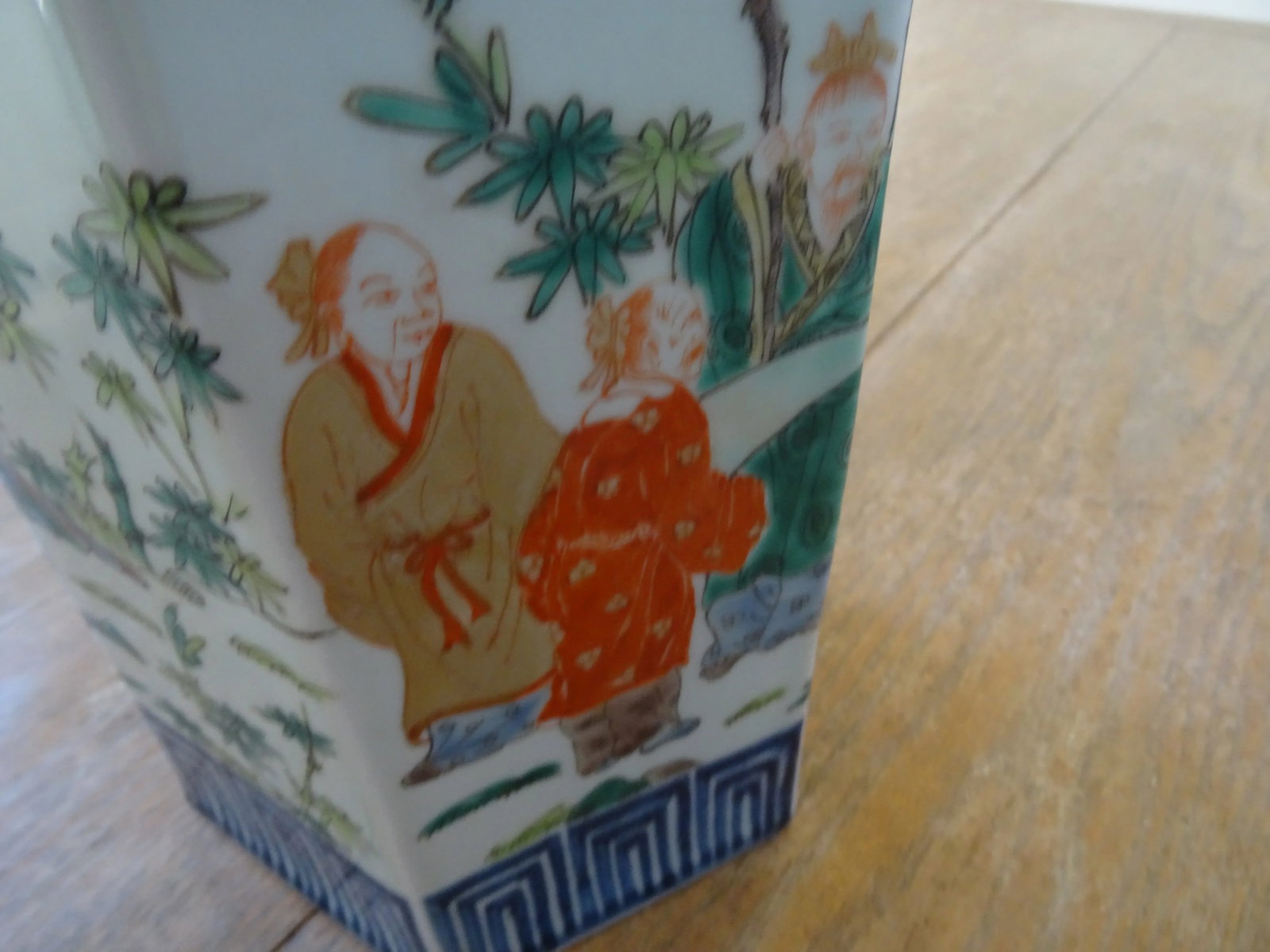 Mid 20th Century Chinese Hexagonal Covered Jar - 4