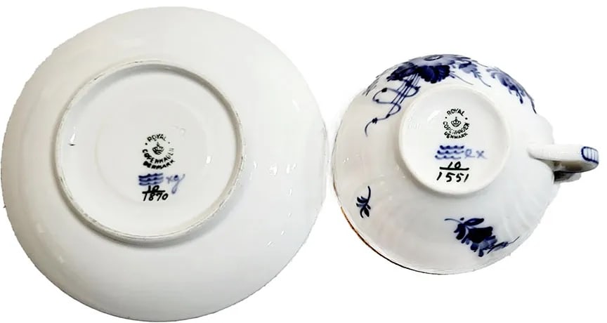 Royal Copenhagen Blue Flowers Curved Pattern Cup & Saucer - Set of 8 - 4