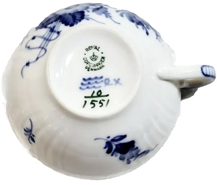 Royal Copenhagen Blue Flowers Curved Pattern Cup & Saucer - Set of 8 - 5