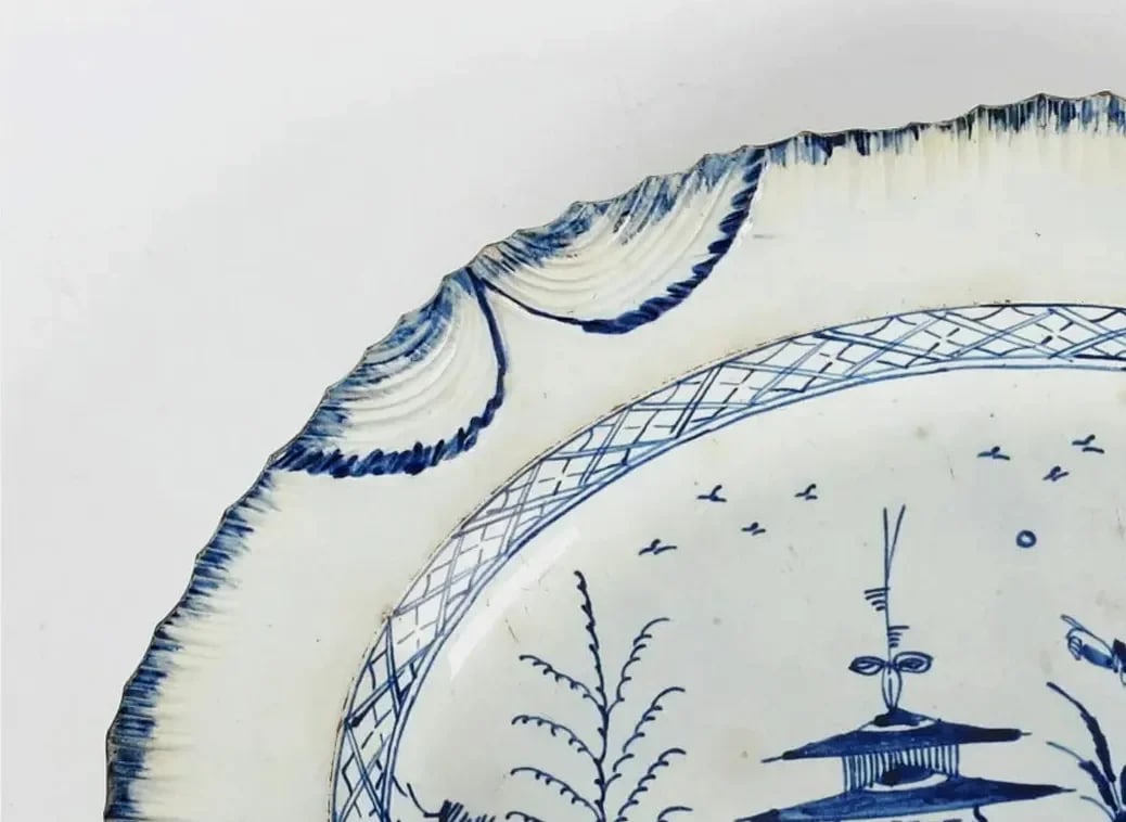 Pottery Shell Edge Pearlware Oval Dish With Chinoiserie Decoration - 3