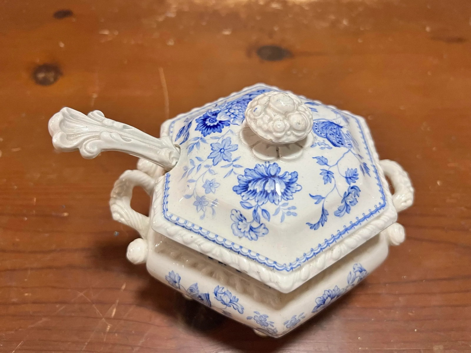 Antique English Staffordshire Blue Transfer Decorated Sauce Tureen "Windsor Festoon" - 6