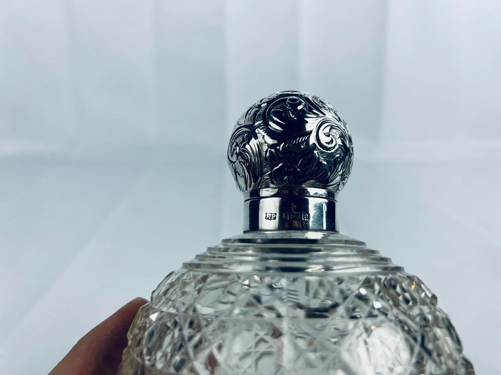 Robert Pringle & Sons Birmingham Sterling Silver & Cut Glass Perfume Bottle C. 1904 - 3
