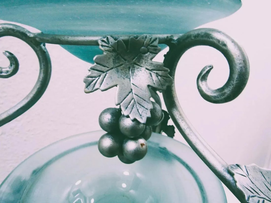1990s Murano Style Art Collection Bordeaux Blue Glass 3 Tier Server Grapes and Grapevine - 4