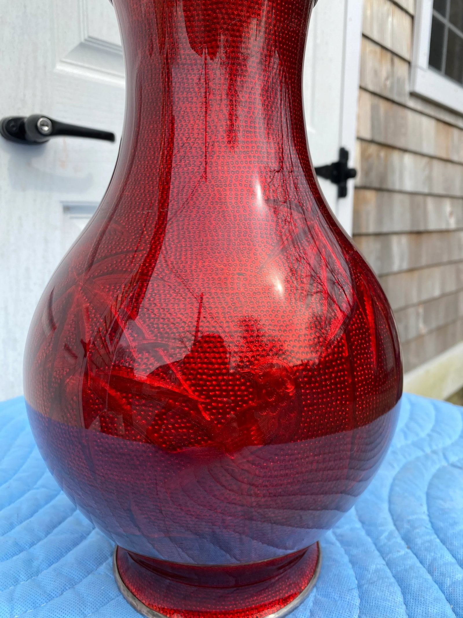 Early 20th Century Red Japanese Cloisonné Vase (Signed) - 5