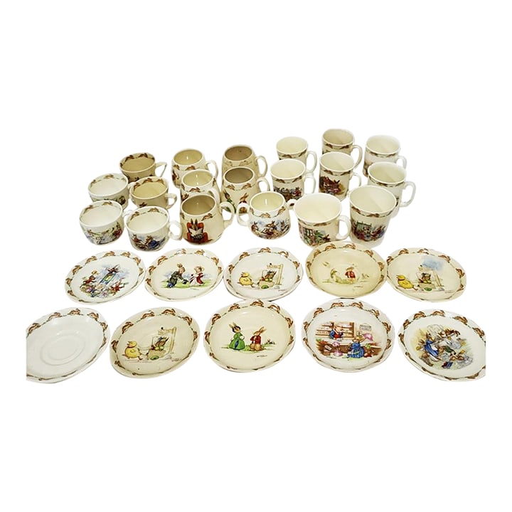 Royal Doulton Bunnykins Collection - 30 Cups & Saucers: Great collection of Royal Doulton Bunnykins cups/mugs & saucers. Will make a great display in your home as well as an opportunity for dealers to sell individually for profit. Excellent condition, no c