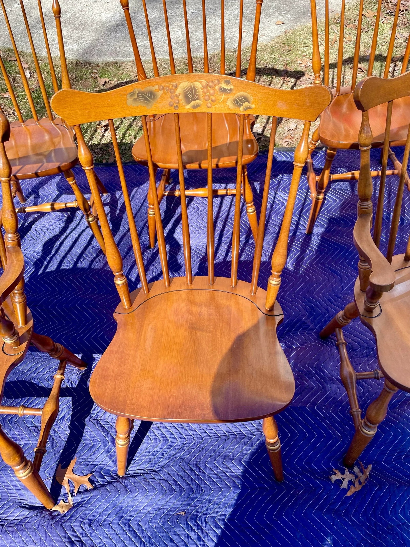 Late 20th Century L. Hitchcock Fan Back Windsor Dining Chairs Set of 6 - 6