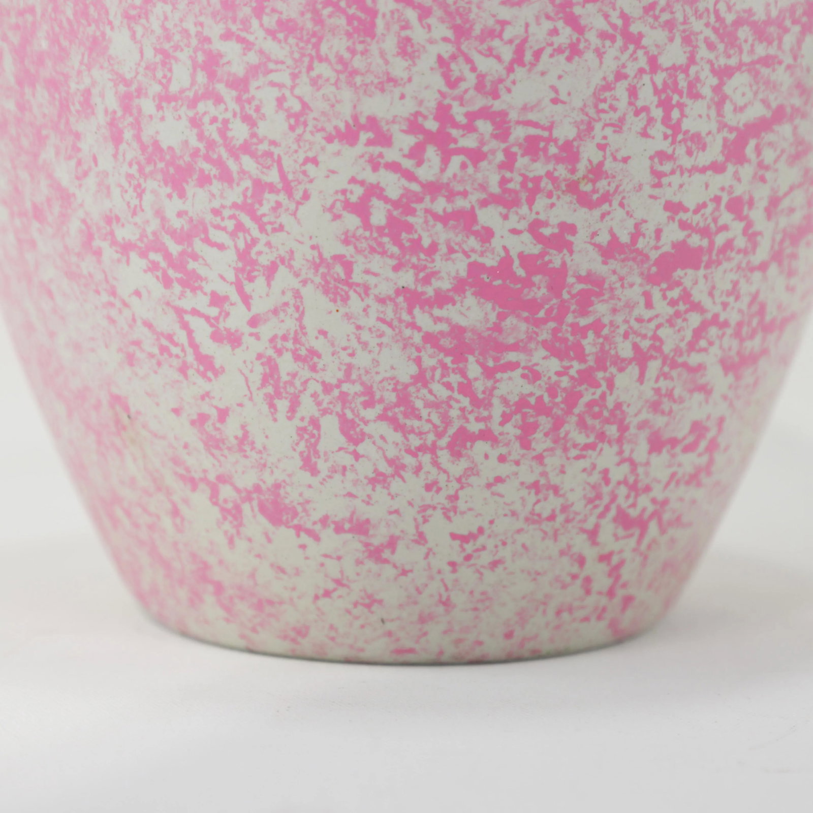 Pair of Pink and White Speckled Lidded Porcelain Jars – Modern Decorative Accent - 7