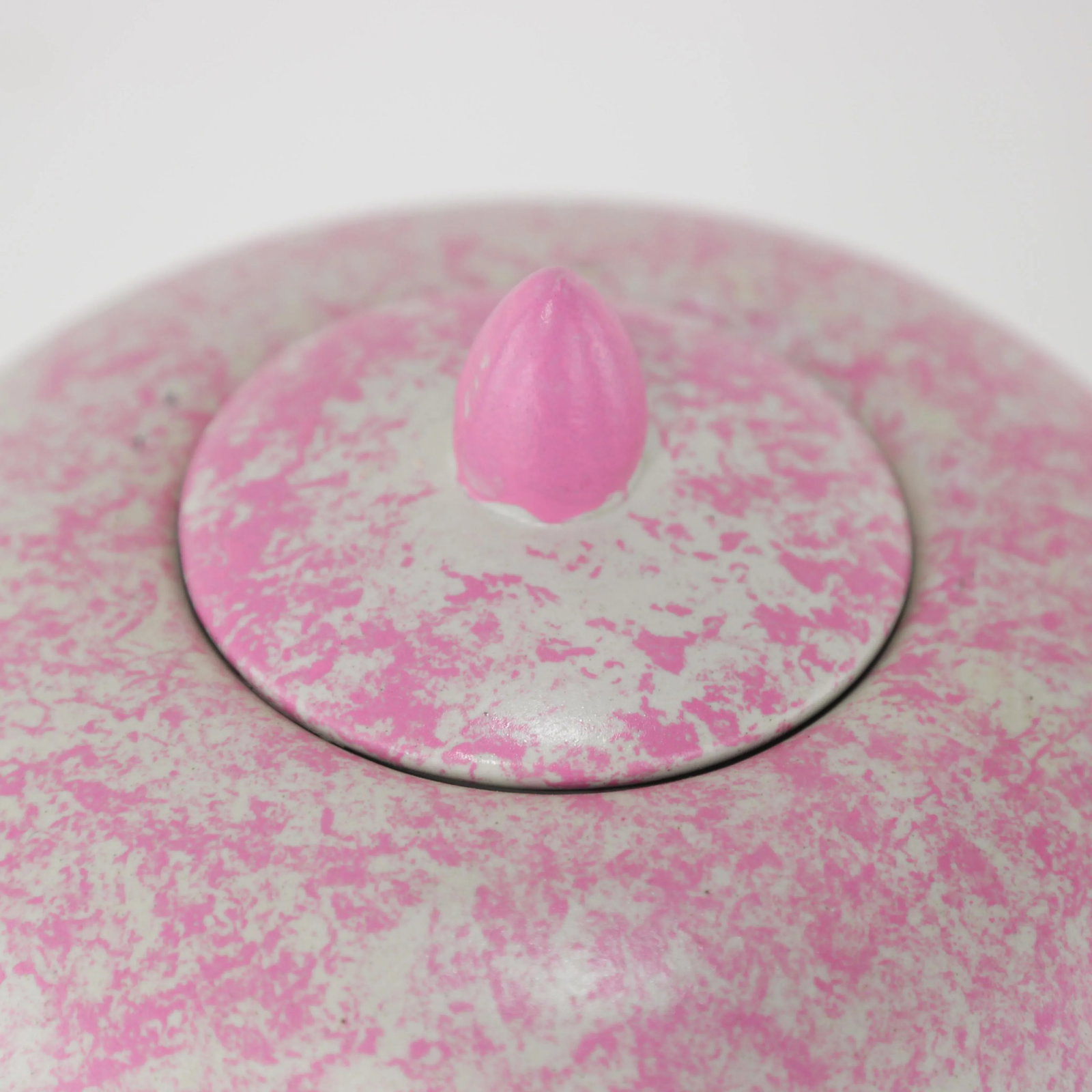 Pair of Pink and White Speckled Lidded Porcelain Jars – Modern Decorative Accent - 8