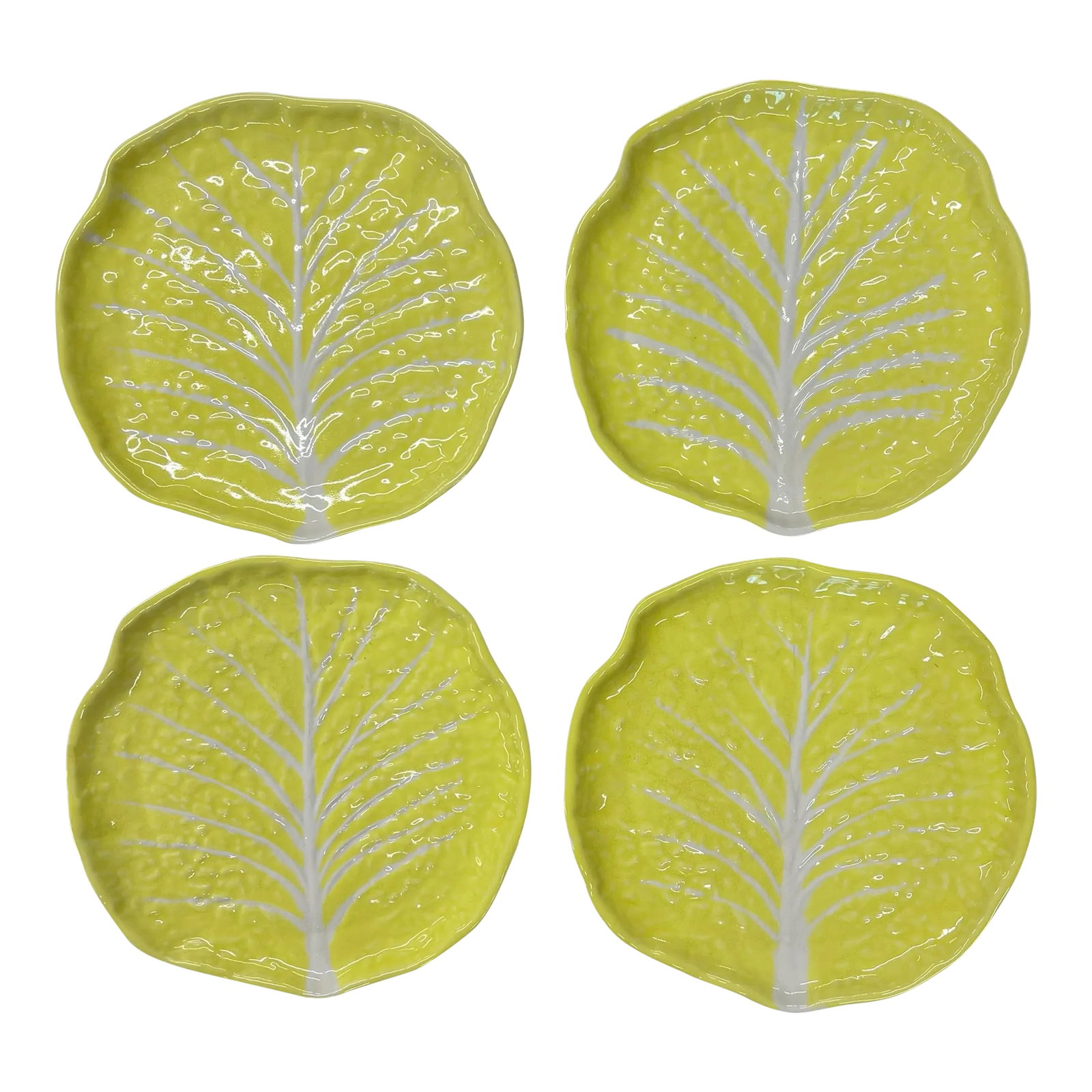 1950s Secla Majolica Yellow Cabbageware Luncheon Plates, Portugal - Set of 4: Offering this set of four mid century Secla majolica yellow cabbage ware luncheon plates. Some normal for this pottery crazing and tiny dark spots under glaze. Measures 9" diameter x 1" h. Condition: 