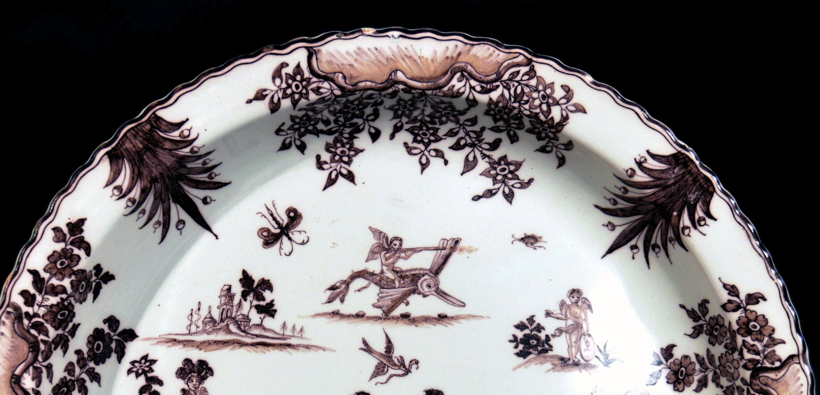 French Faience Massive Shallow Basin in the Style of Moustiers, Edme Samson Et Cie, Paris - 4
