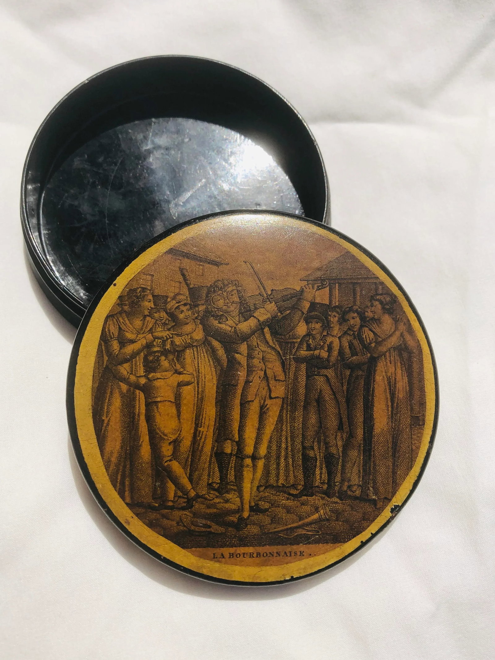 Early 19th Century French Papier-Mâché Patch Box - 3
