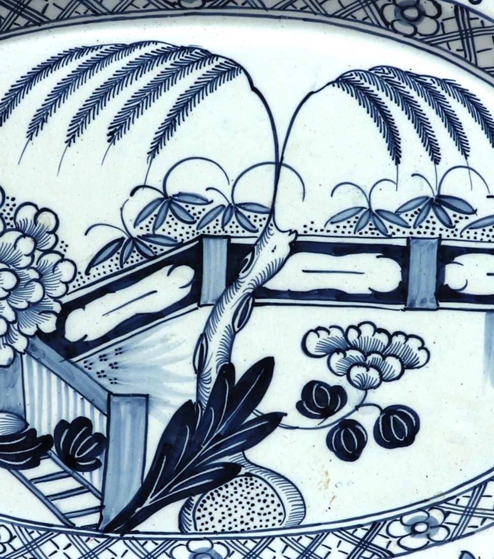 Liverpool or Irish Delftware Chinoiserie Blue & White Dish - 5