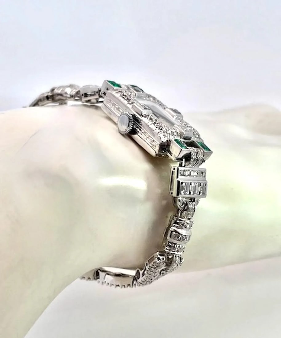 1930s Deco Diamond Emerald Ladies Wristwatch - 7
