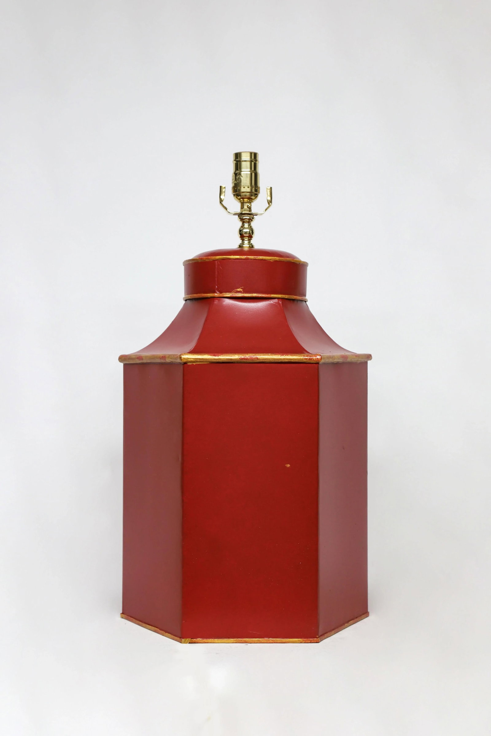 Late 20th Century Vintage Red Painted Chinese Characters Tole Tea Caddy Lamp "No.3" - 3