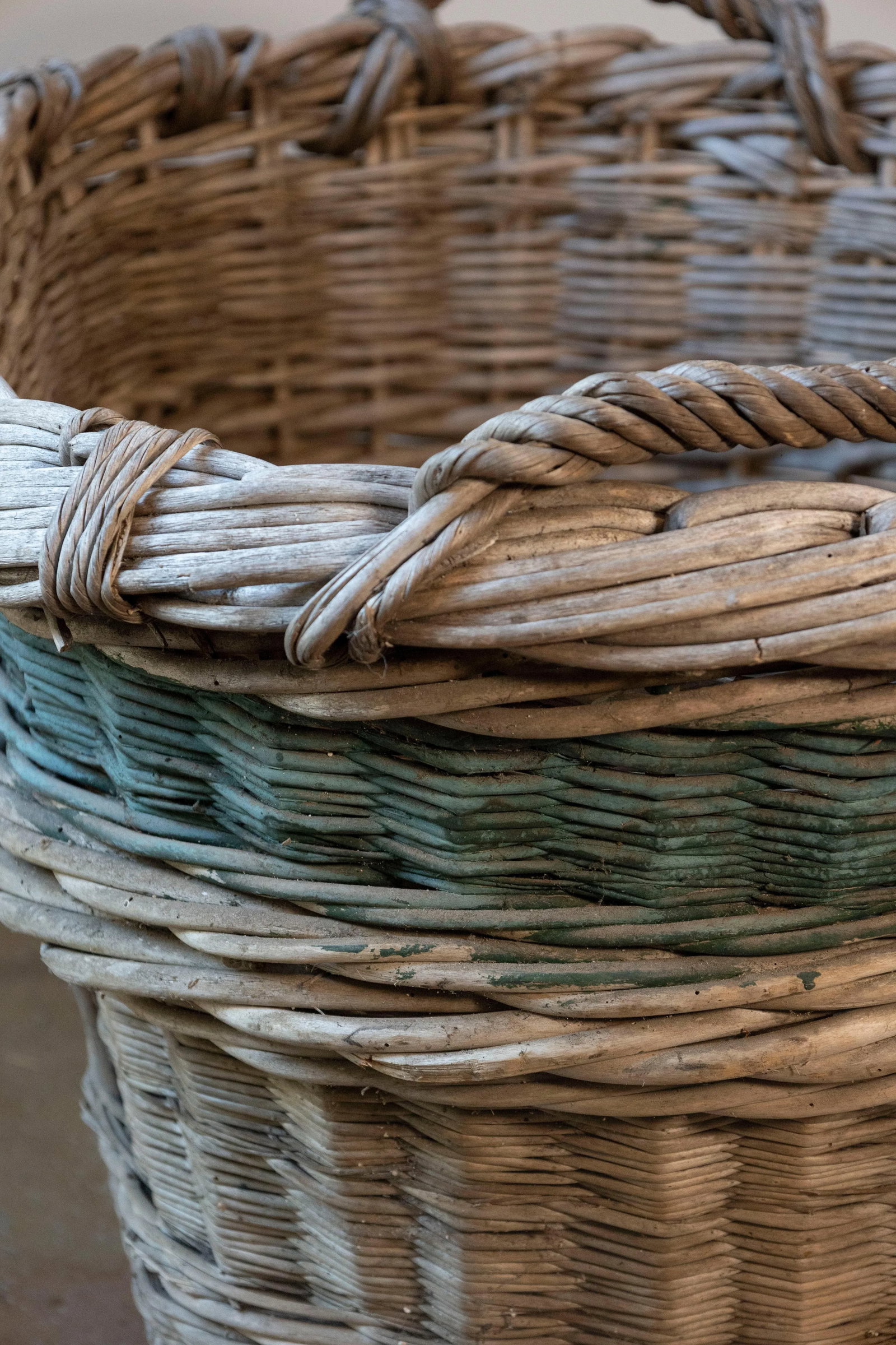 Early 20th Century French Wicker Grape Harvesting Basket - 7