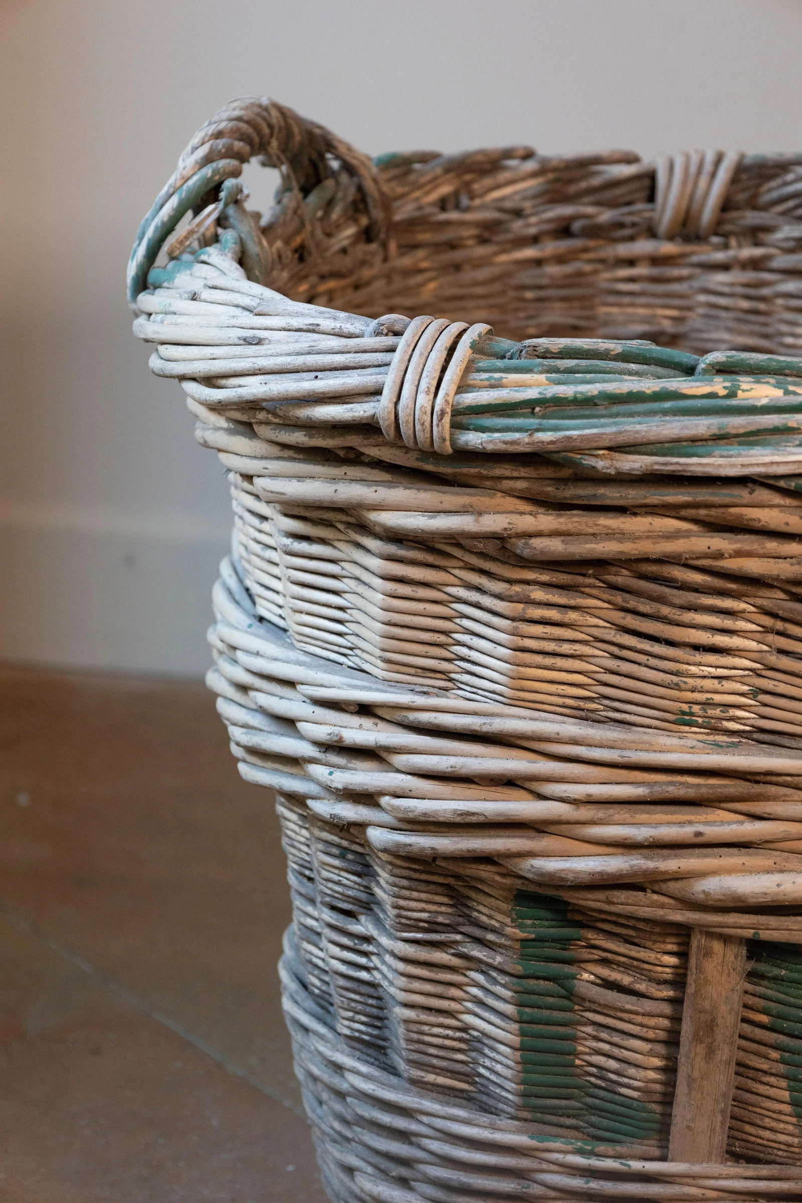Early 20th Century French Wicker Grape Harvesting Basket - 8