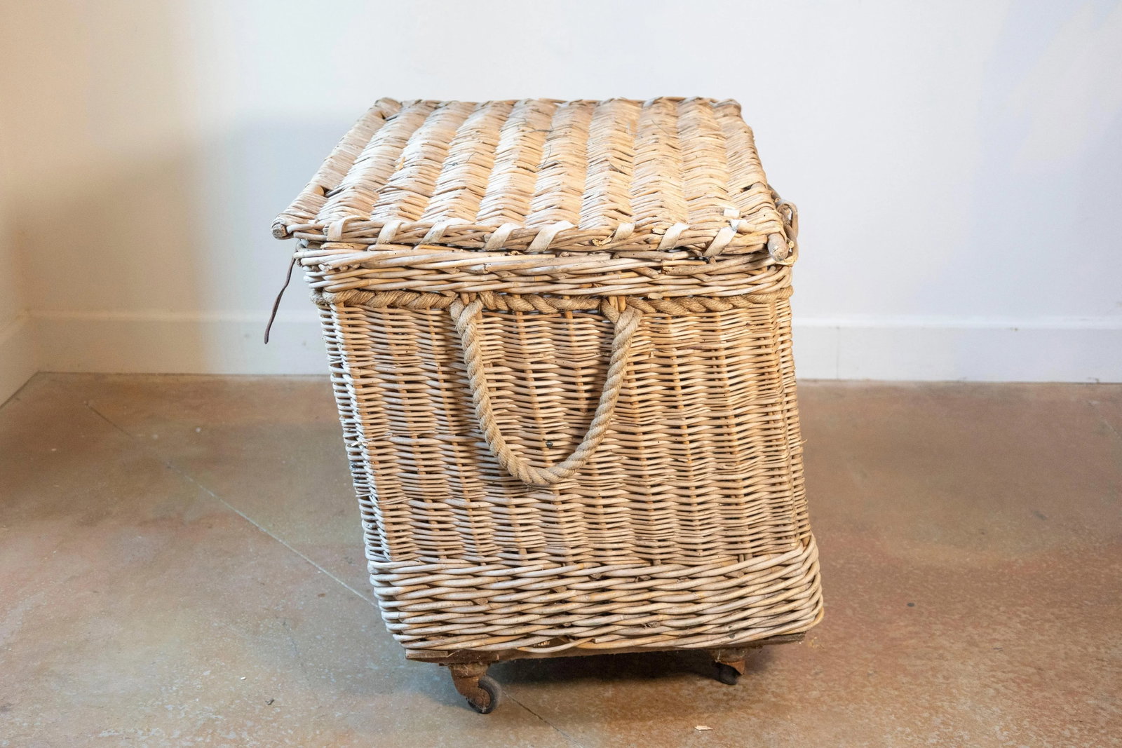 Early 20th Century English Wicker Laundry Basket on Wheels with Stenciled Labeli - 5