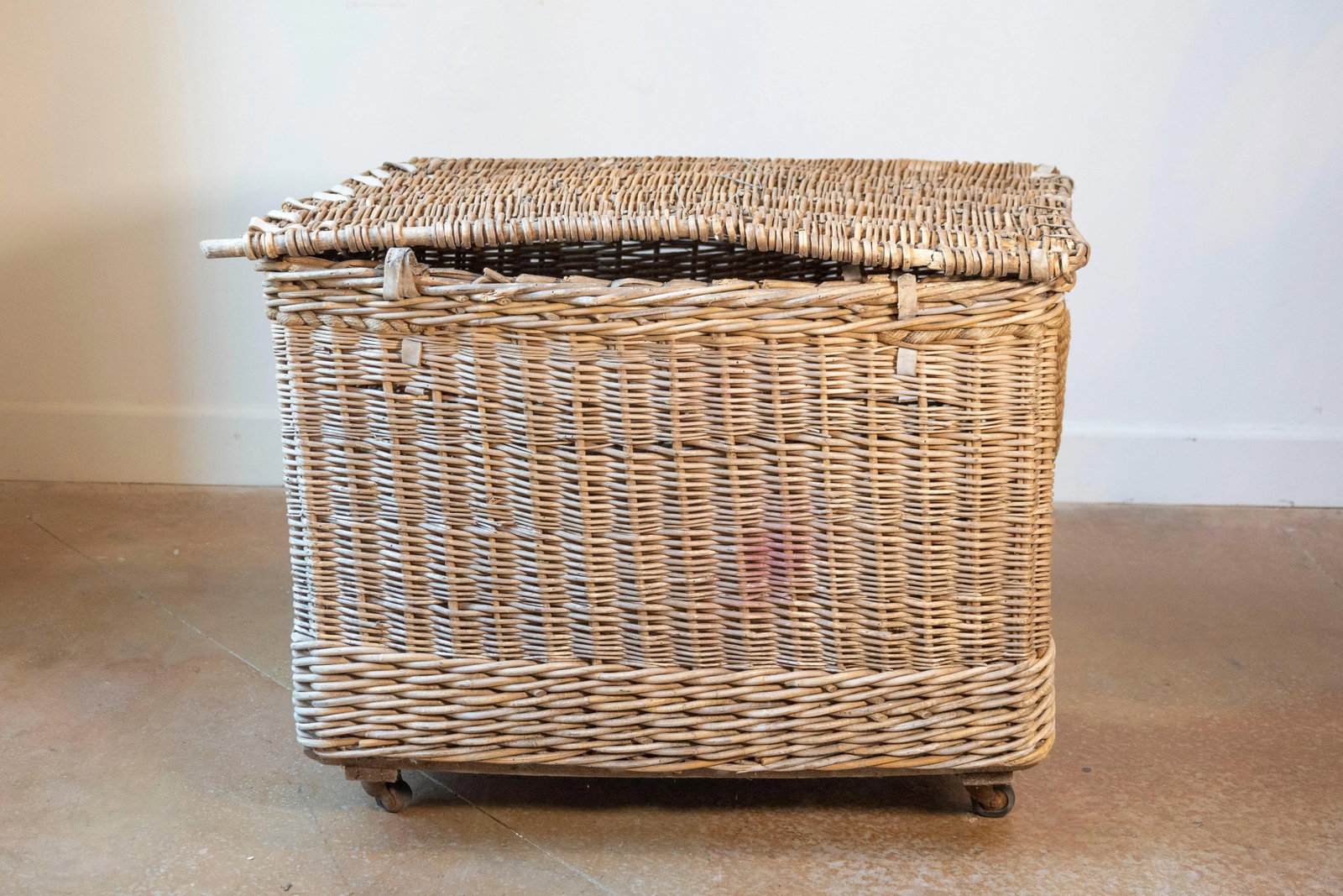 Early 20th Century English Wicker Laundry Basket on Wheels with Stenciled Labeli - 7