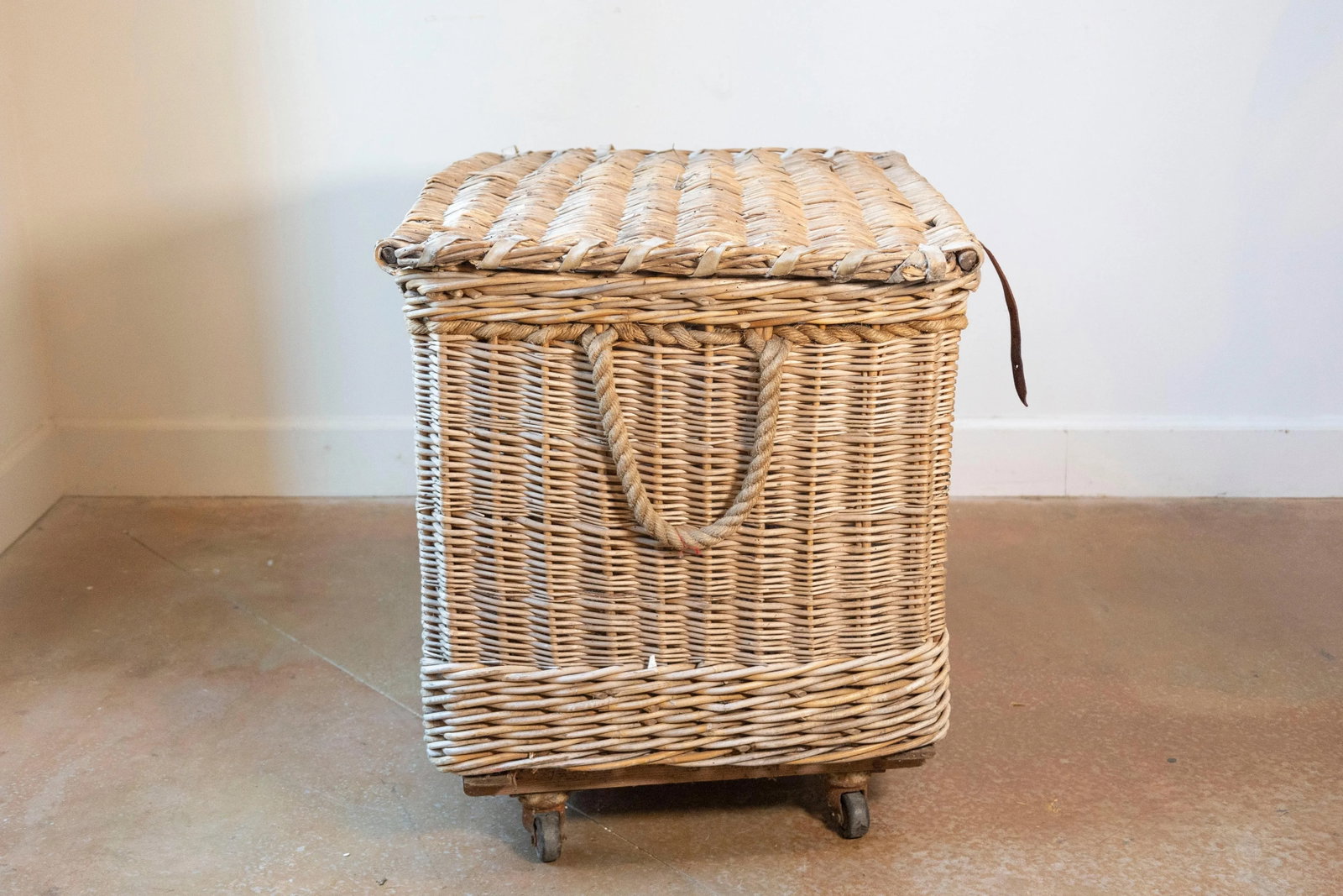 Early 20th Century English Wicker Laundry Basket on Wheels with Stenciled Labeli - 8