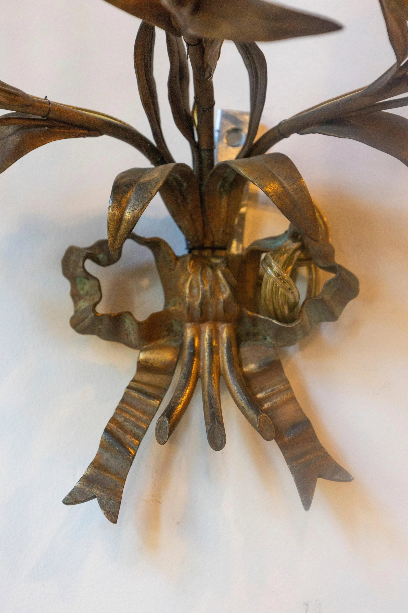 Pair of 20th Century French Gilt TÃ´le Floral Sconces - 8