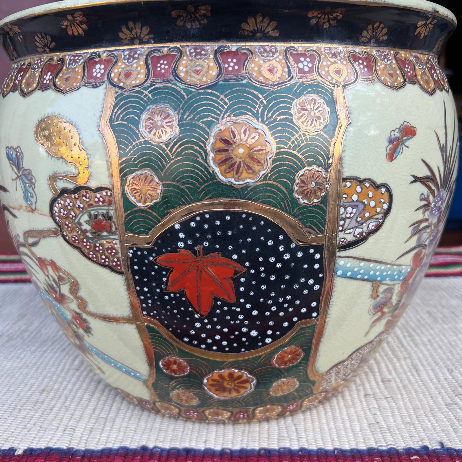 Vintage Chinese Porcelain Jardiniere Planter, Circa 1970's - 3