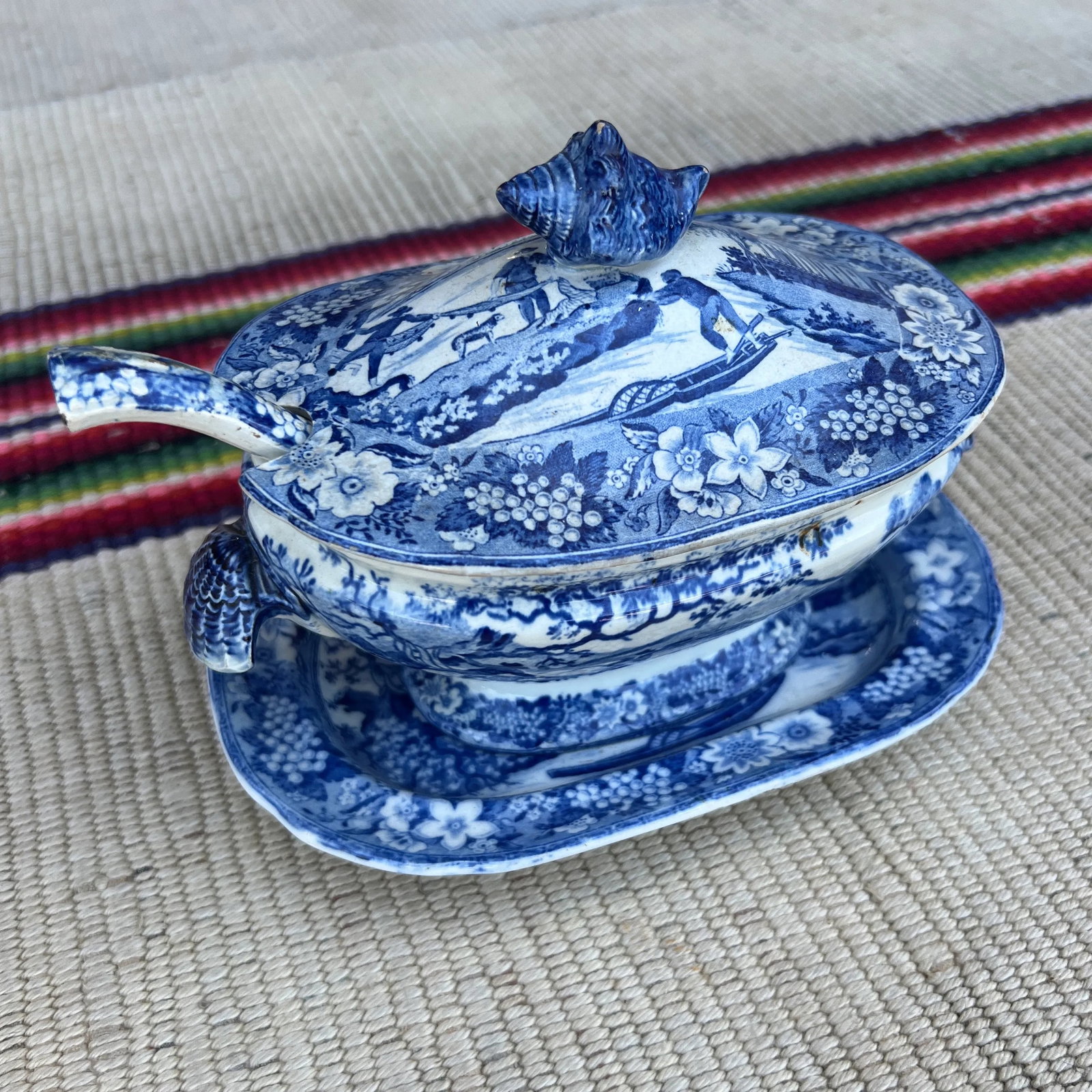 A Antique Pearlware Blue Transfer Decorated Sauce Tureen W/Lid and Tray. Circa 1820's - 3