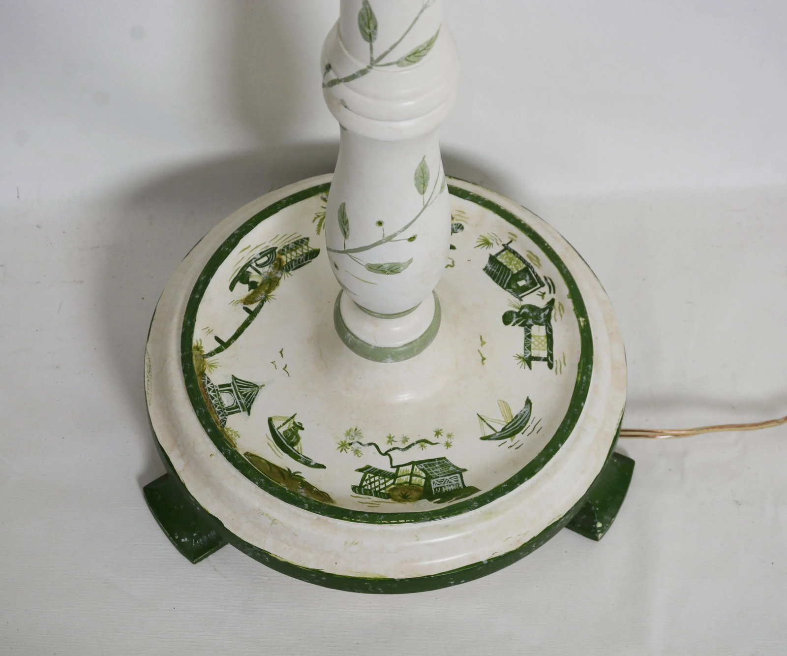 Vintage White Column Wood Hand-Painted Green Chinoiseries Floor Lamp - 4